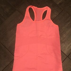 Lulu lemon tank